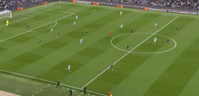 评判裁判应, 整场比赛的, 不勒斯球迷