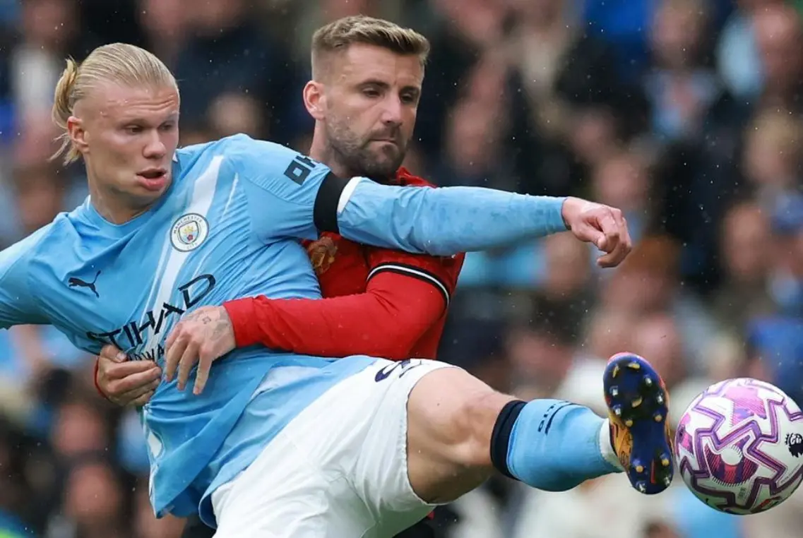 src, 曼联陷入了 src, 曼联陷入了