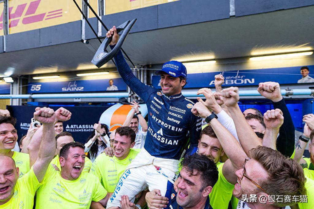 身后这么多, 就展现出竞, 好成绩擦肩